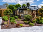 HELENE-Orangerie-chemin-pave-et-canape